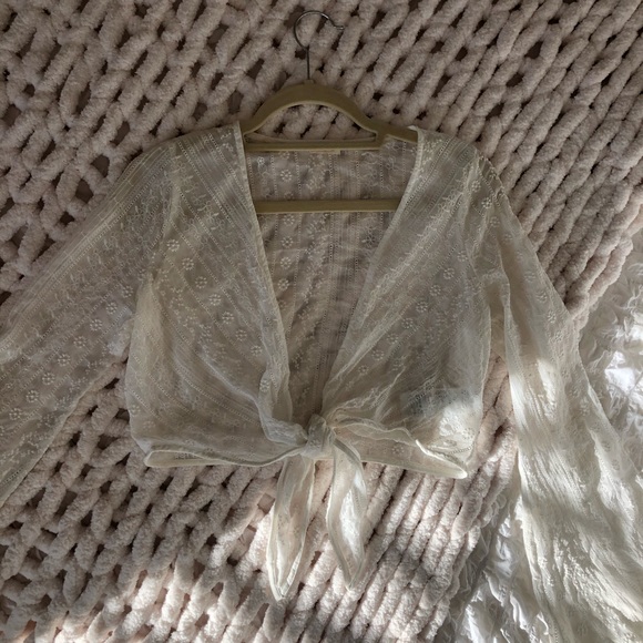 HOLLISTER TIE UP SHIRT - Picture 5 of 6